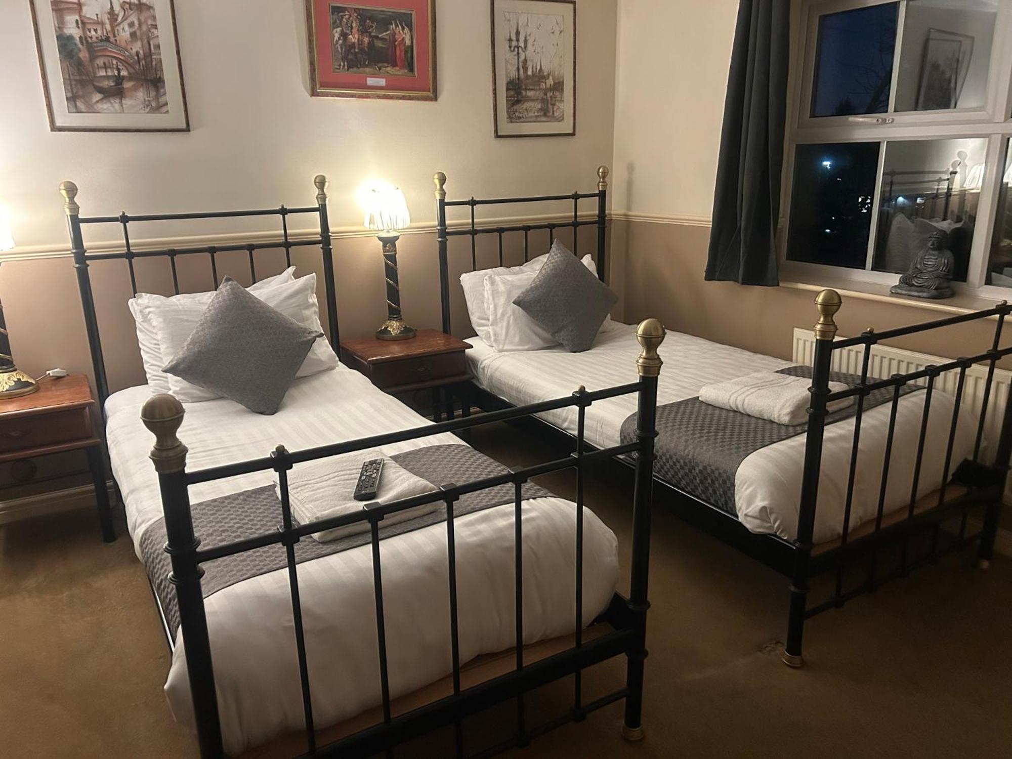 Arden Guest House B&B - Nec Birmingham - Birmingham Airport Bickenhill Exteriör bild