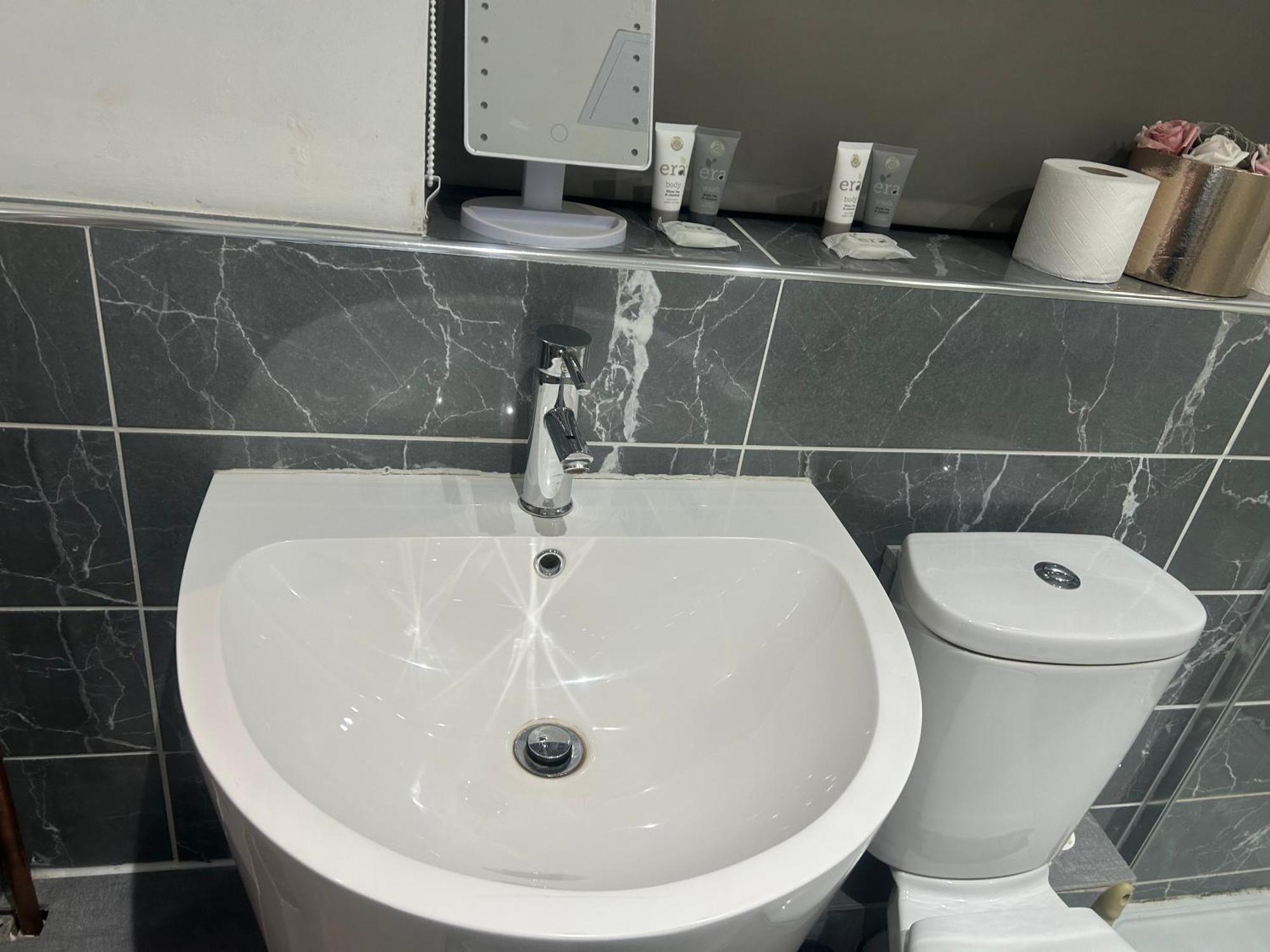 Arden Guest House B&B - Nec Birmingham - Birmingham Airport Bickenhill Exteriör bild