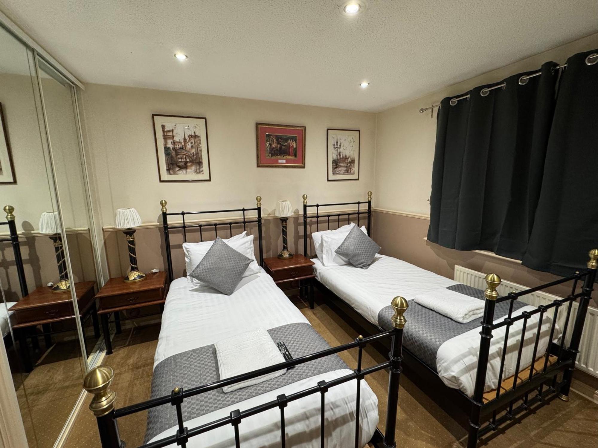Arden Guest House B&B - Nec Birmingham - Birmingham Airport Bickenhill Exteriör bild