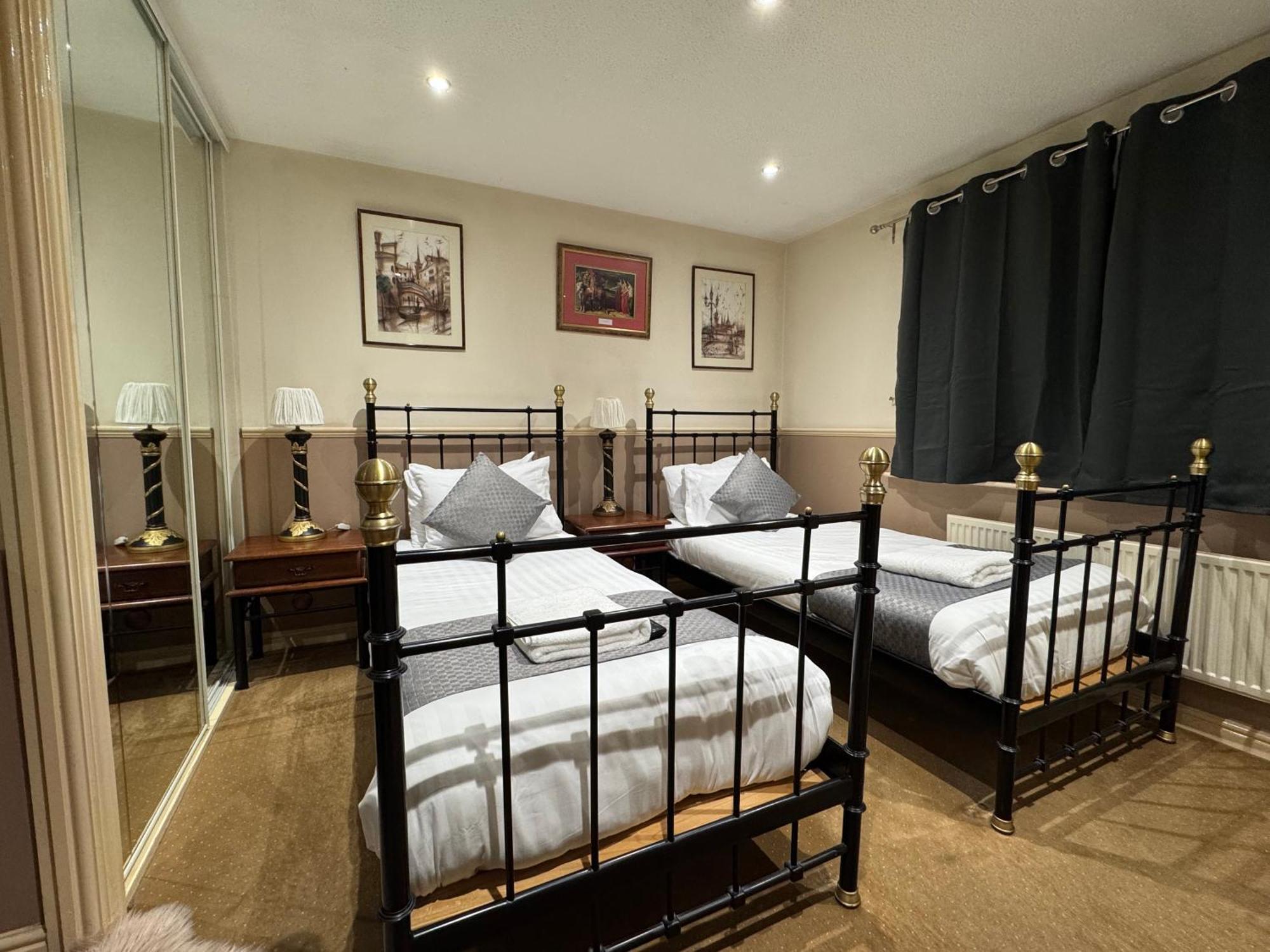 Arden Guest House B&B - Nec Birmingham - Birmingham Airport Bickenhill Exteriör bild